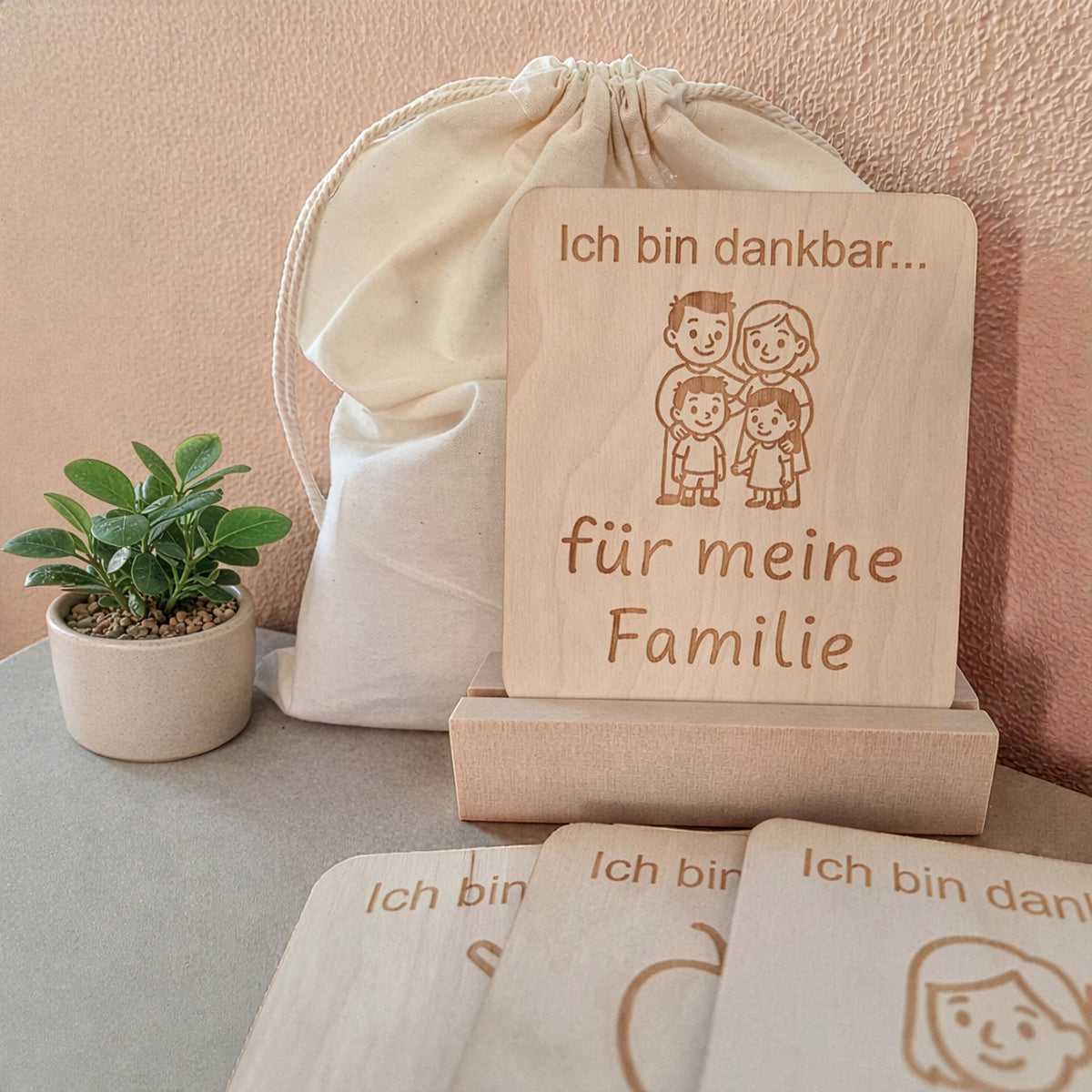 Dankbarkeitskarten aus Holz für Kinder im Holzständer