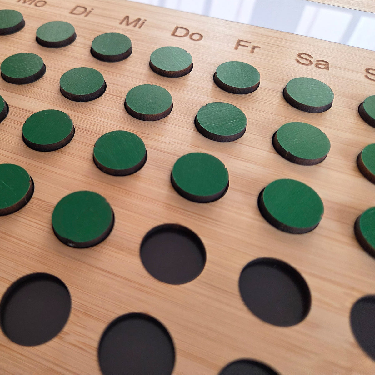 Holz-Habit-Tracker mit 8-Wochen-Plan, 56 Magneten und Zielfeld