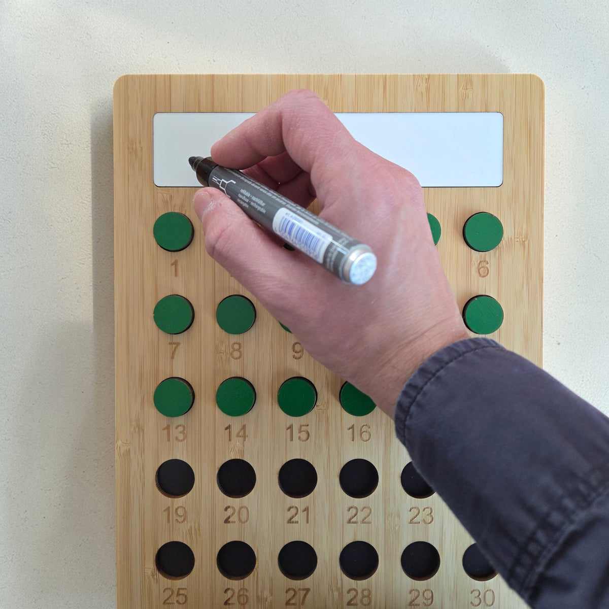 Holz-Habit-Tracker mit beschreibbarem Zielfeld und 30 Markern