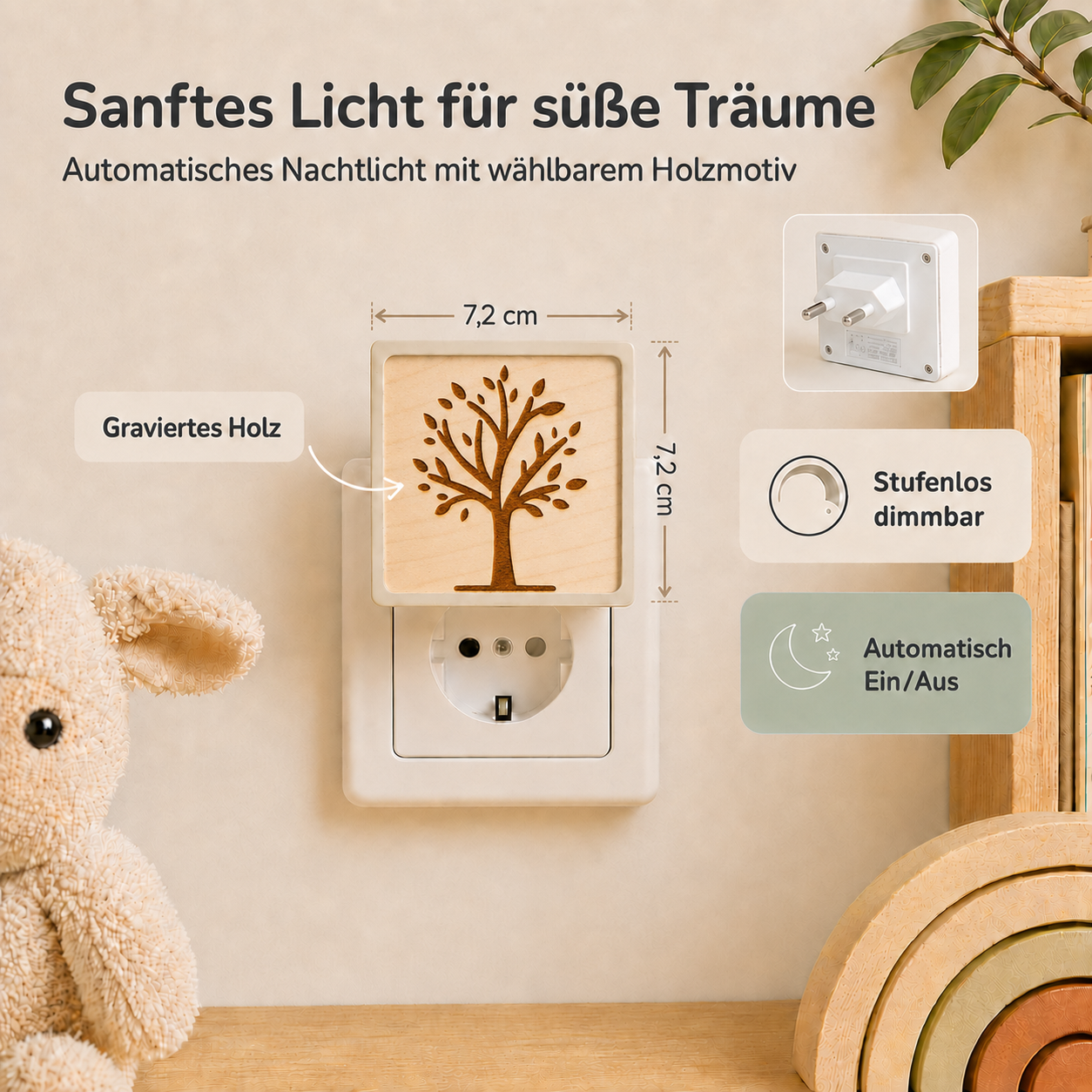 Steckdosen-Nachtlicht mit gravierter Holzfront und Baummotiv, warmem Licht und Dämmerungssensor.