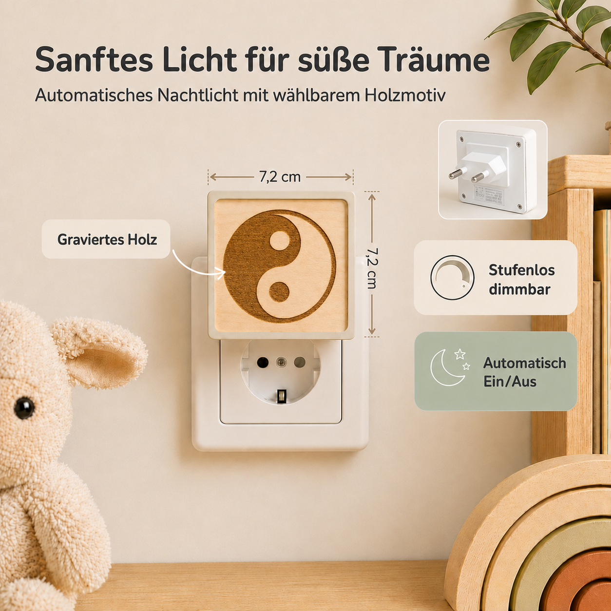 Steckdosen-Nachtlicht mit gravierter Holzfront und Yin-Yang-Motiv, warmem Licht und Dämmerungssensor.